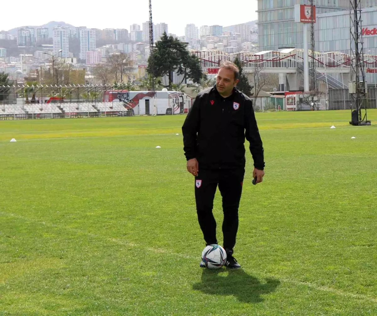 Fuat Çapa: "Bandırmaspor maçından güzel bir sonuçla ayrılmak istiyoruz"