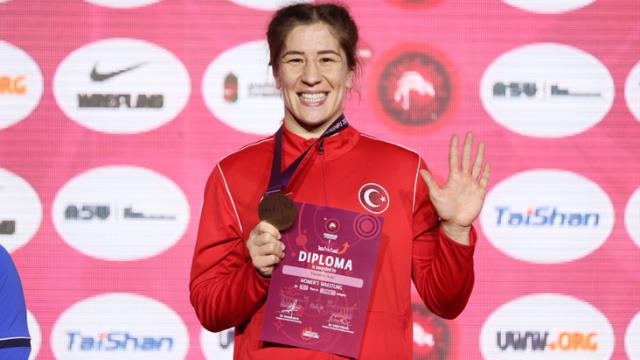 İlklerin kadını yine göğsümüzü kabarttı! Yasemin Adar Yiğit, 5. kez Avrupa şampiyonu