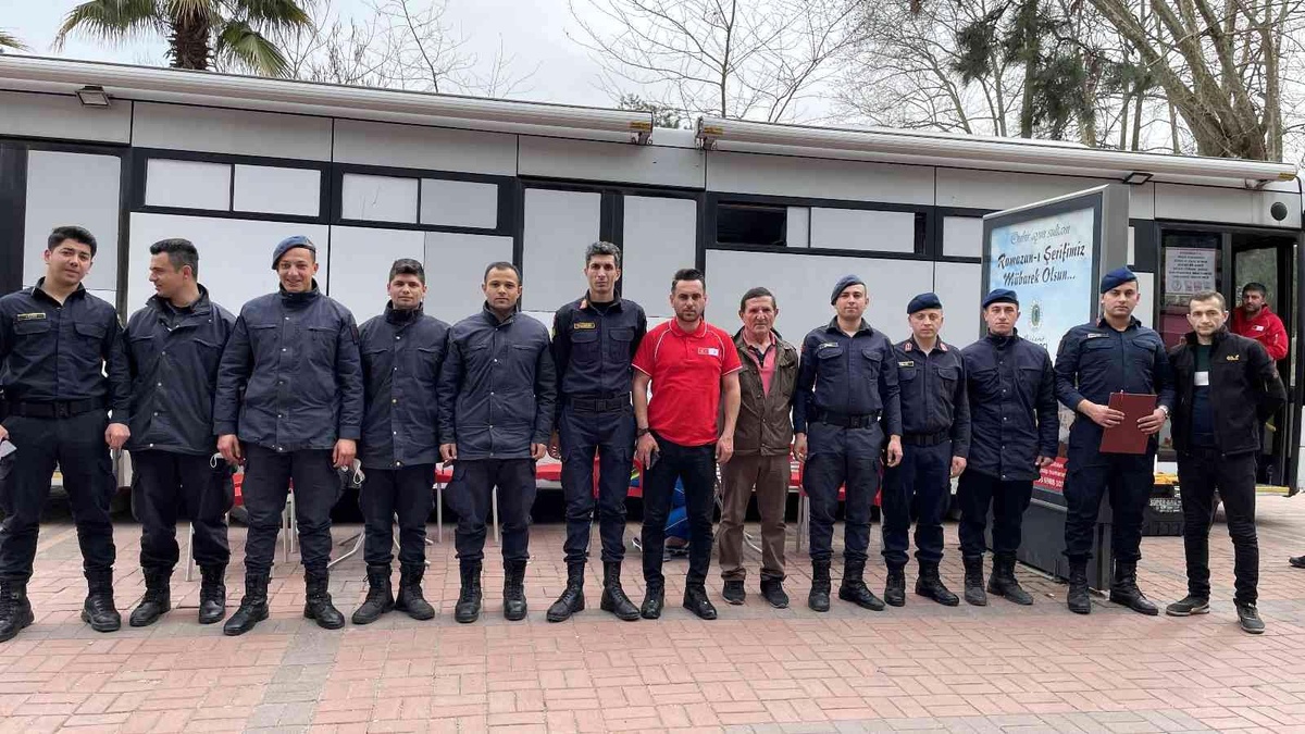 Jandarma\'dan kan bağışına destek