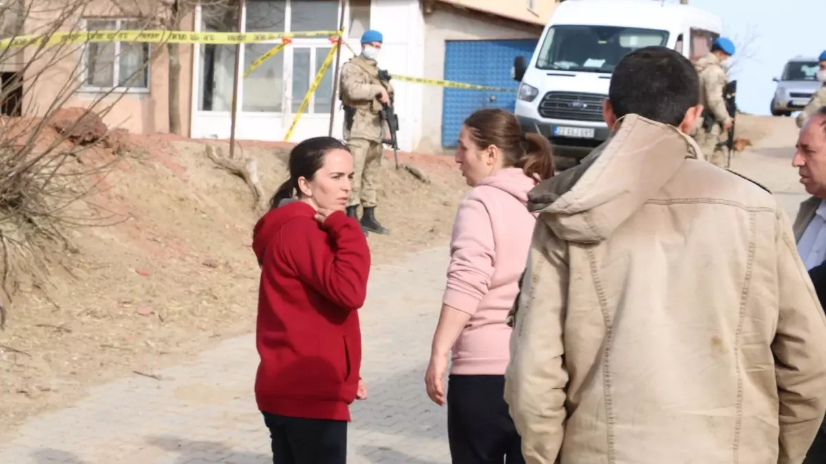 Köy evi katliamında yeni detaylar: 4 kişinin öldürüldüğü katliamda, camlar ve duvarlar kana bulanmış!