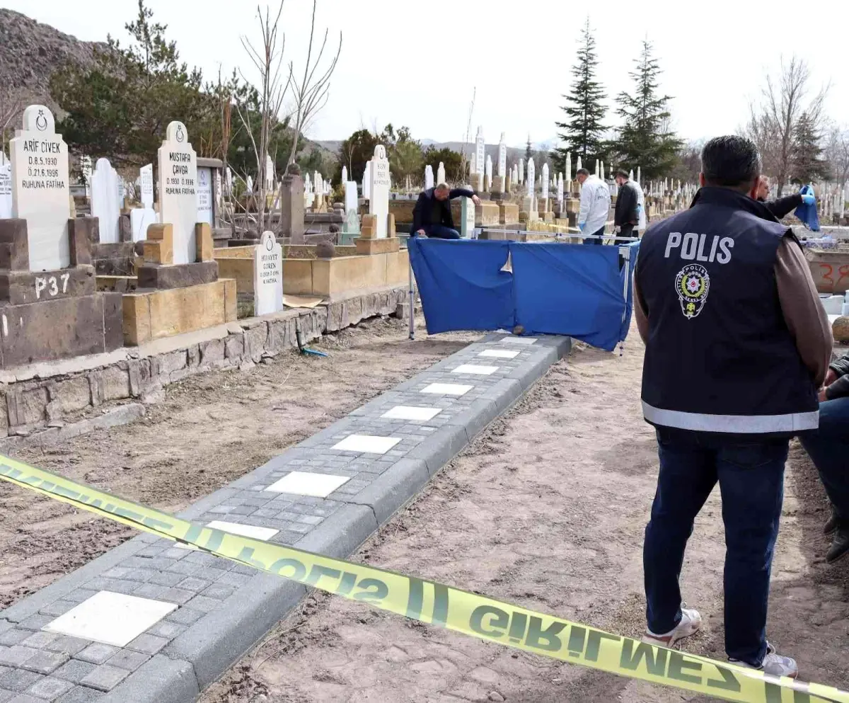 Hakkında kayıp ihbarı yapılan kadın anneannesinin mezarı başında ölü bulundu!