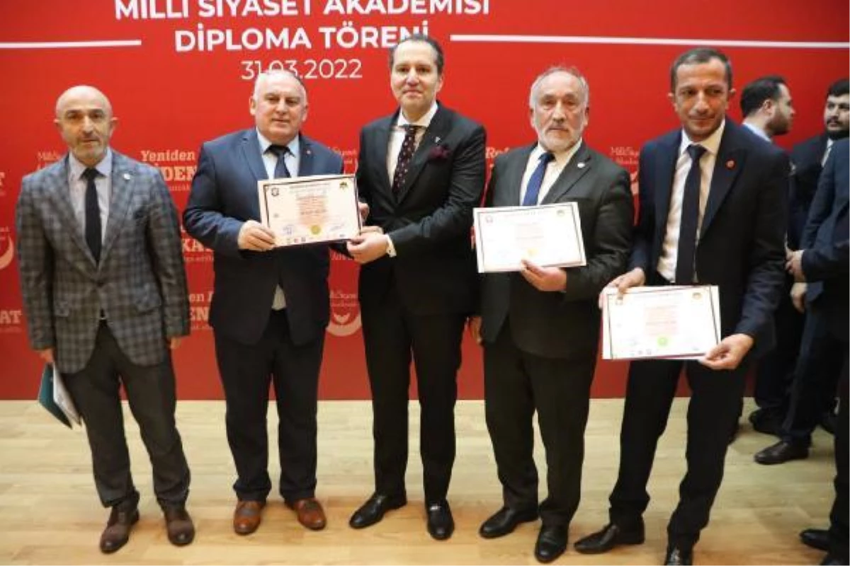 Milli Siyaset Akademisi mezunları diplomalarını Fatih Erbakan\'dan aldı