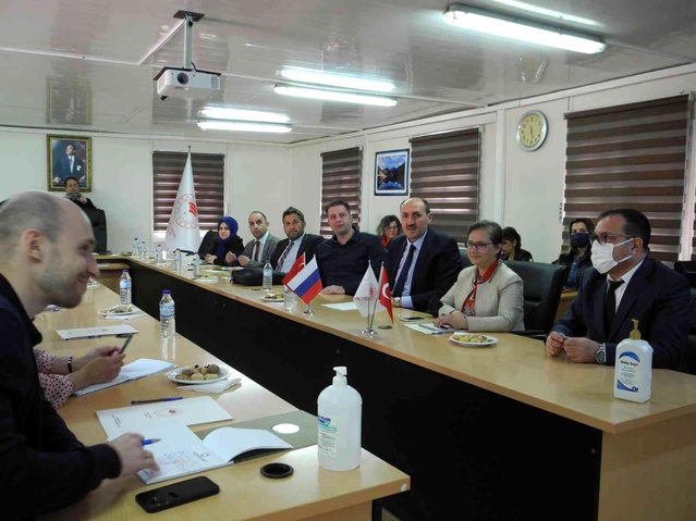 Rus heyeti Adana'da
