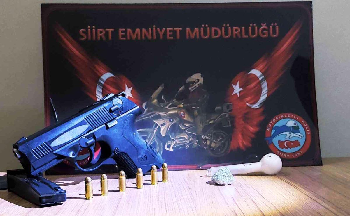 Siirt\'te bir şahsın üst aramasında ruhsatsız tabanca ele geçirildi
