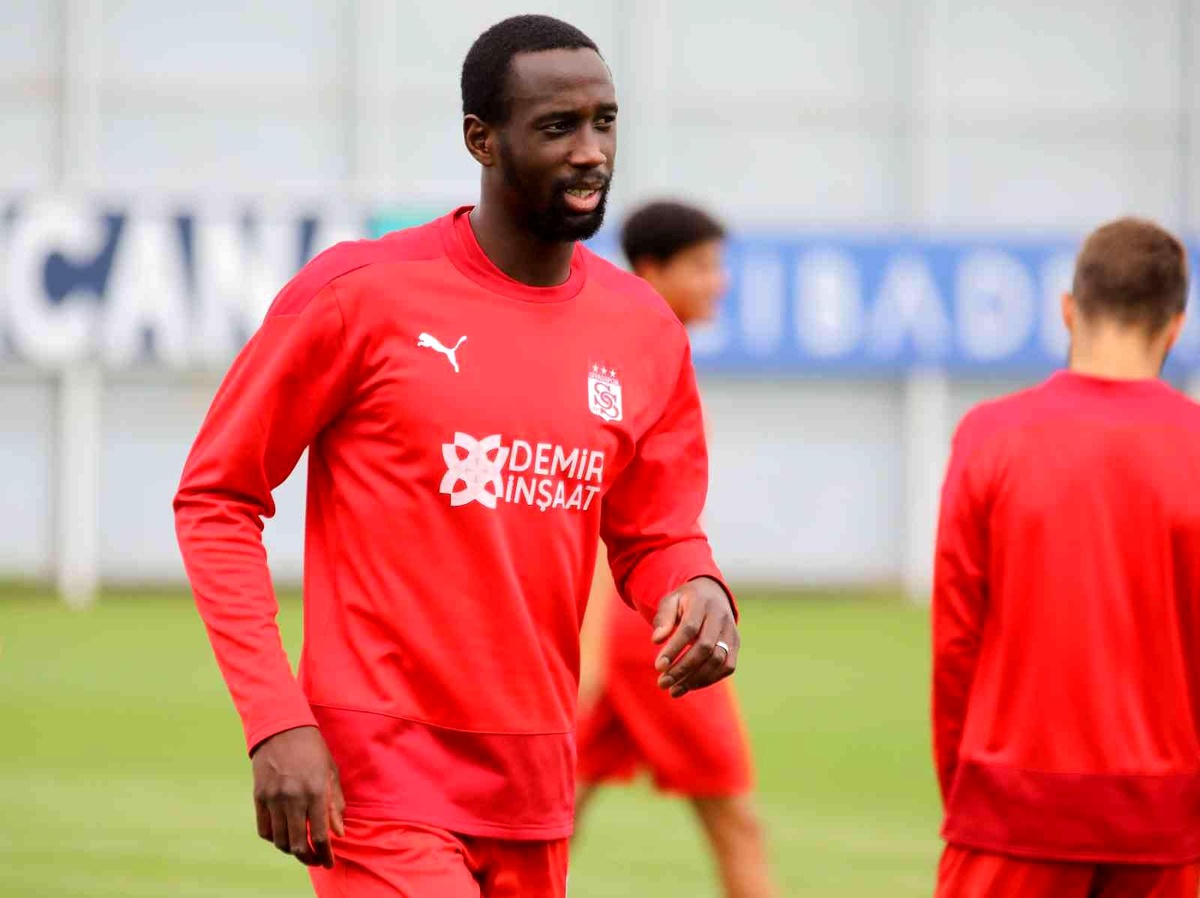 Sivasspor\'da Moussa Konate ve Samba Camara sakatlandı