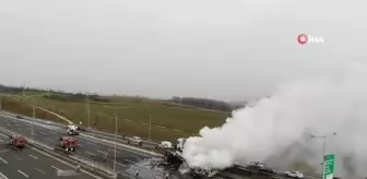 Tuzla'da çarpışan tır ve otomobil alev alev yandı