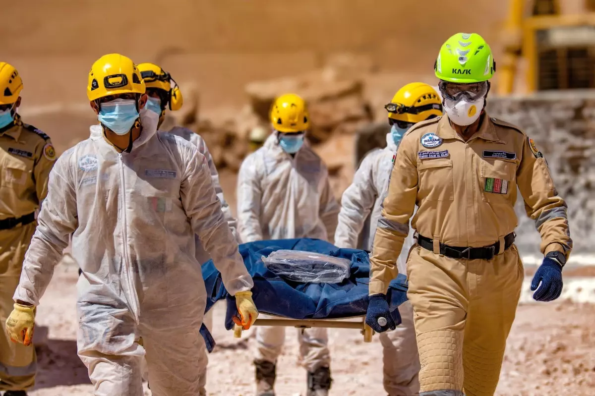 Son dakika! Umman\'da mermer ocağındaki çökmede ölü sayısı 11\'e yükseldi