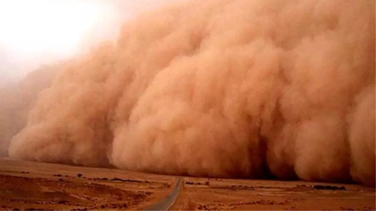Uzmanlar çöl tozuna karşı uyardı! Çeşitli bakteri ve mantarlar taşıyor olabilir