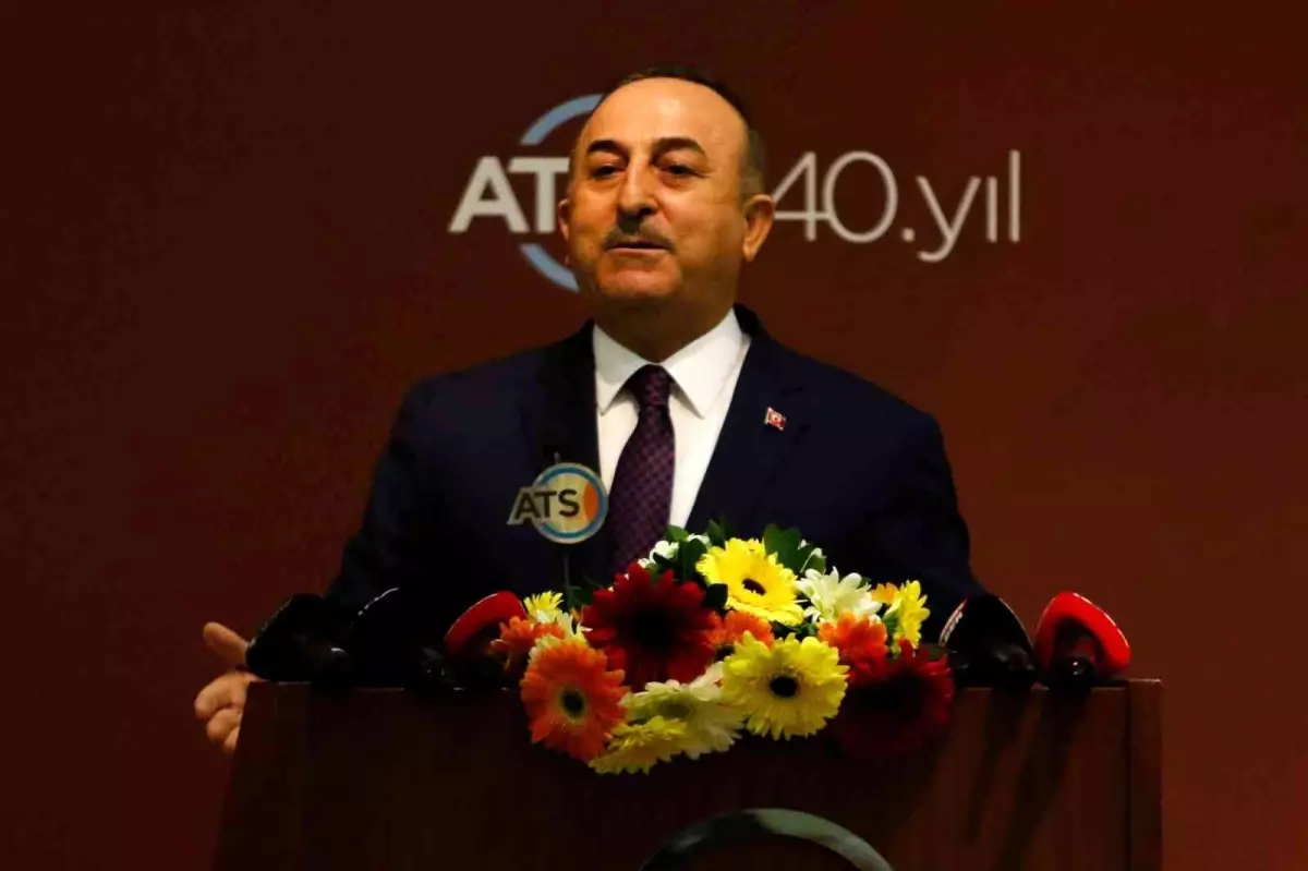 Bakan Çavuşoğlu: "Ukrayna\'da 70 vatandaşımız var, bugün onları da çıkarmaya çalışıyoruz"