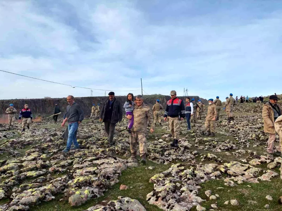 Son dakika haberi... Down sendromlu kayıp çocuğu jandarma dağlık alanda buldu