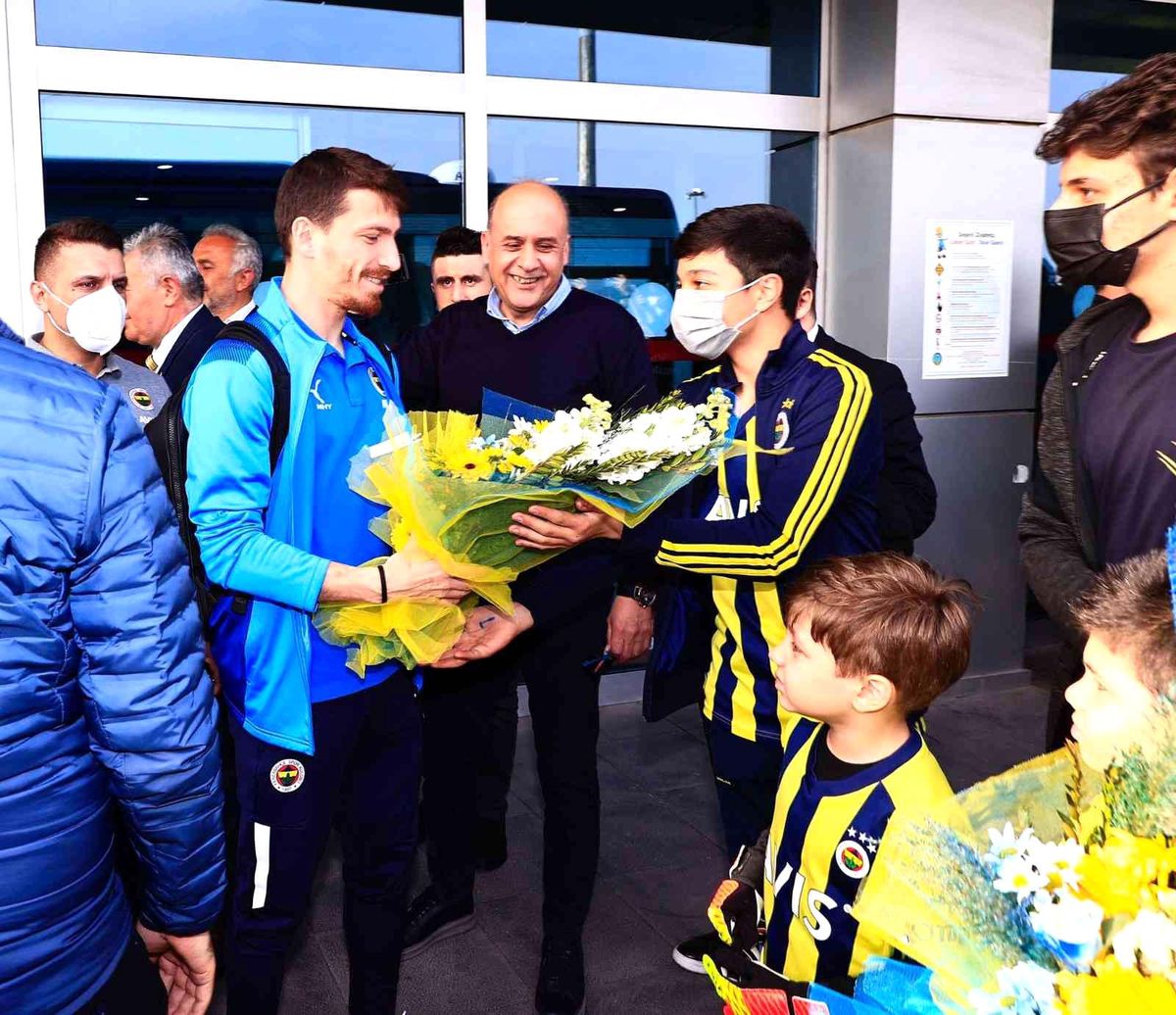 Fenerbahçe kafilesi Kayseri\'de