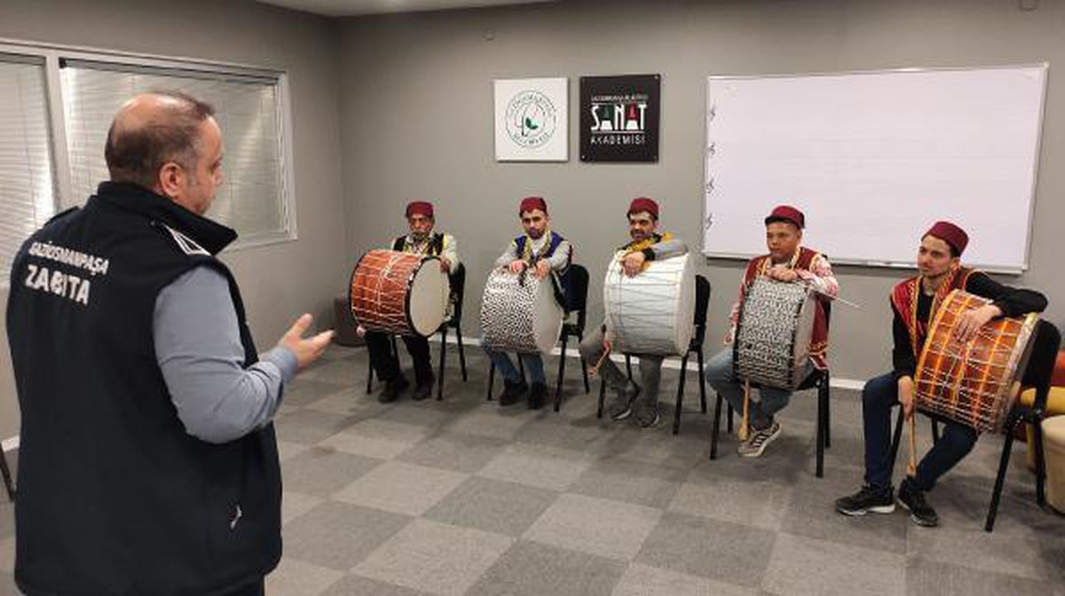 Gaziosmanpaşa\'da davulcular ramazana hazır