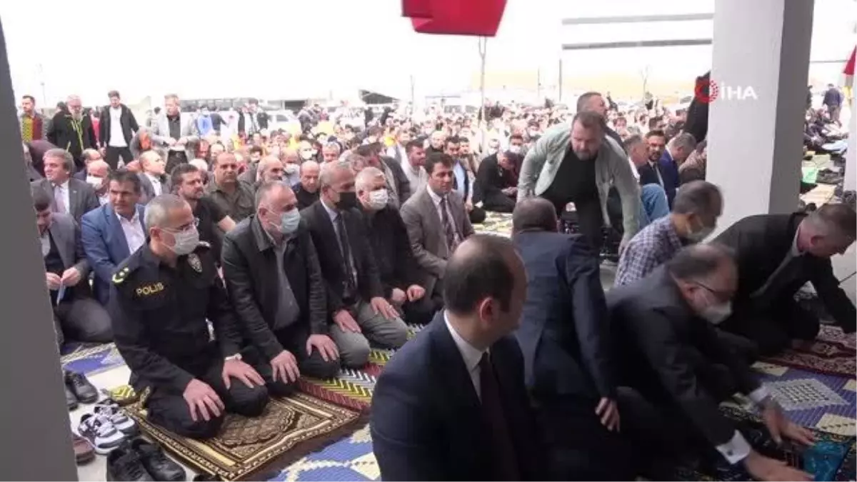 Gölcük Yeni Sanayi Camii ibadete açıldı