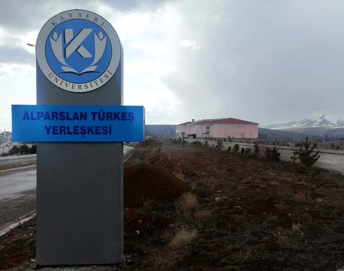 Kayseri Üniversitesi Pınarbaşı Yerleşkesine Alparslan Türkeş İsmi Verildi