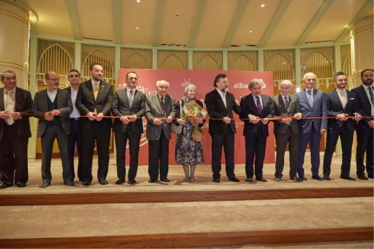 Albaraka Türk\'ün \'Dua Vakti\' Hat Koleksiyonu Sergisi açıldı