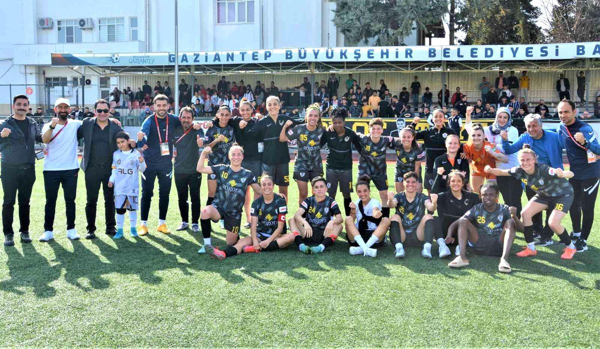 ALG Spor\'dan Rize\'ye de dört gol