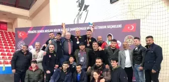 Bayburt Belediyesi Başaran Bilek Güreşi Takımı madalyalarla döndü