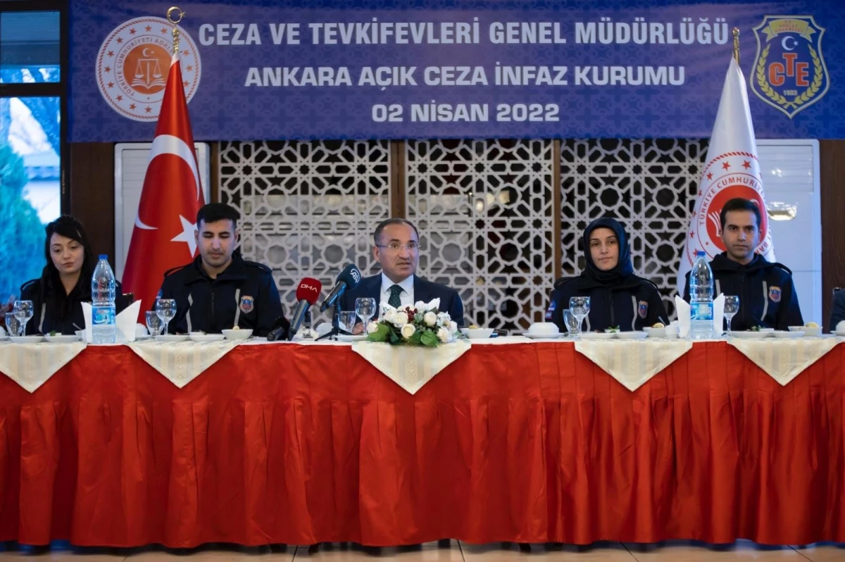Adalet Bakanı Bozdağ: "Cezaevlerindeki infaz uygulamaları anayasamız ve kanunlarımız çerçevesindedir"