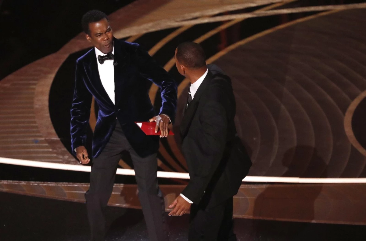 Chris Rock\'a tokat atan Will Smith, Oscar Akademisinden istifa etti