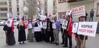 HDP önündeki evlat nöbetine bir aile daha katıldı... Aile sayısı 280 oldu