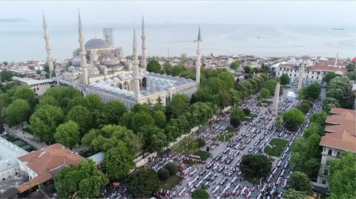 İBB ve Türkiye Diyanet Vakfı\'nın talepleri değerlendirilmeyecek! Sultanahmet\'te Ramazan etkinlikleri yapmalarına izin çıkmadı