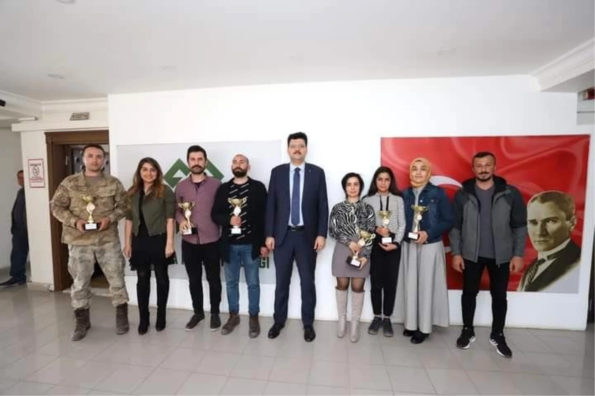 Kaymakam Kurt başarılı sporcuları kabul etti