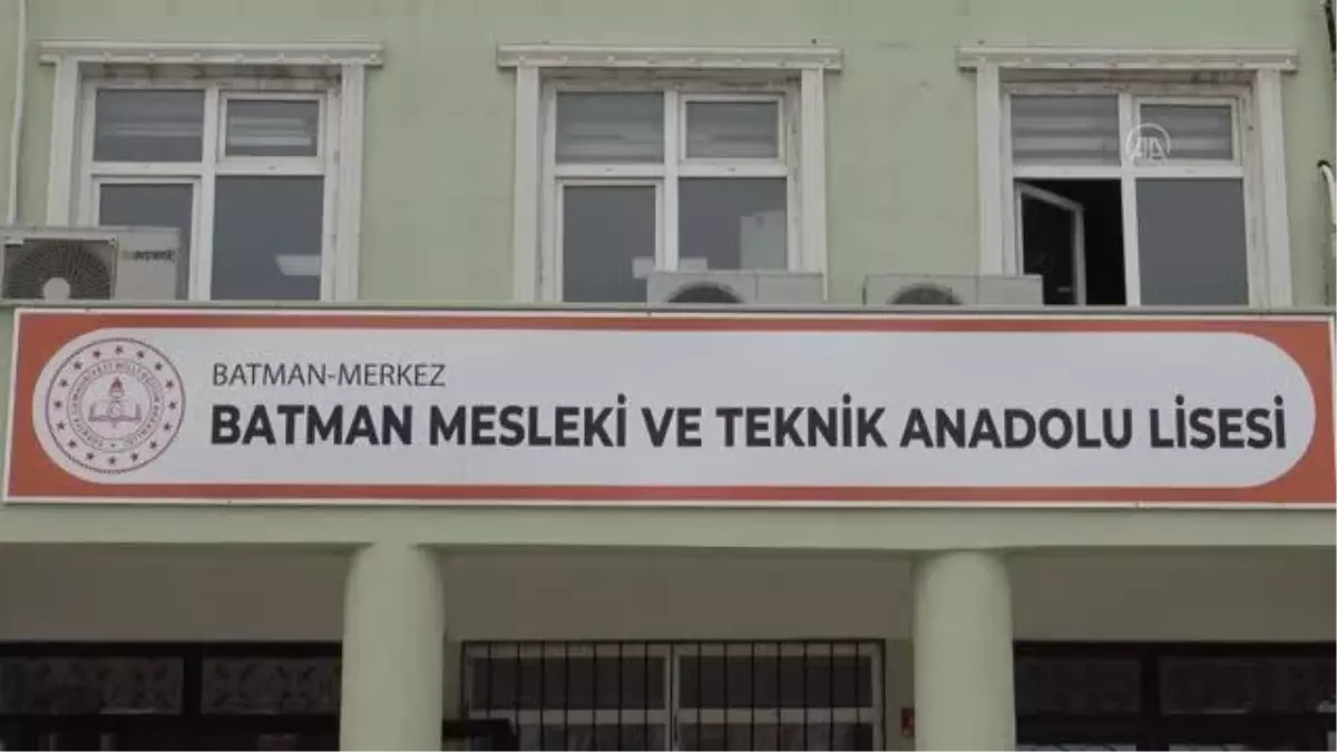 Meslek Lisesi Öğrencileri Ailelerimizle Buluşuyor projesiyle ailelere destek