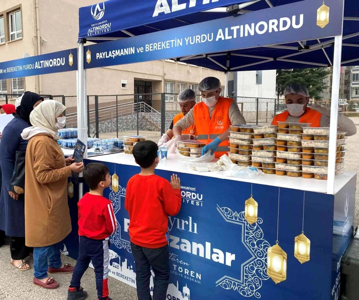 Altınordu\'da günlük 10 bin kişiye sıcak yemek ikram edilecek