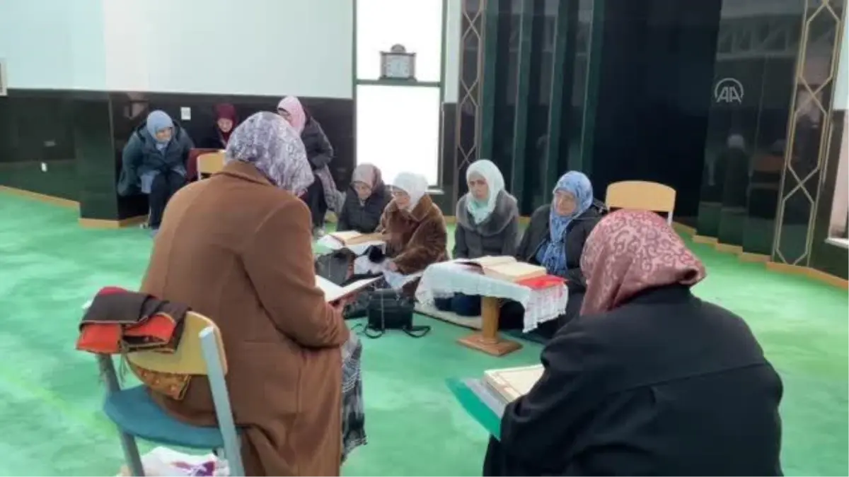 Bosna Hersek'in ramazan geleneği 'kadınlar mukabelesi' devam ediyor