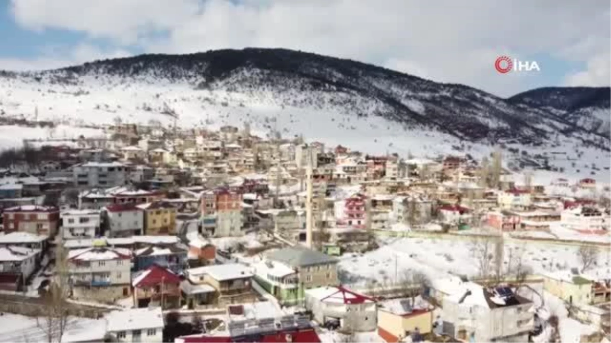 Çiftiler ilkbaharla birlikte hayvanlarını yayılıma çıkarttı