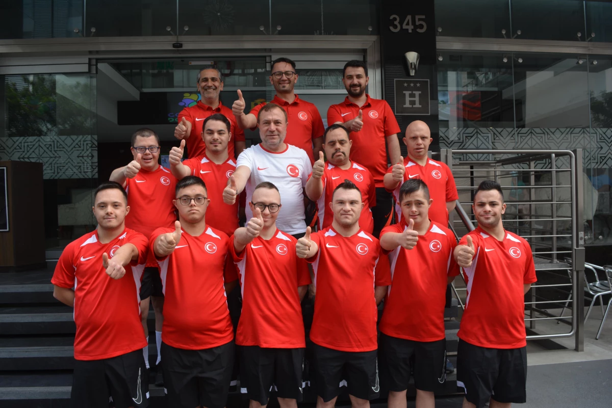 Down Sendromlular Futsal Milli Takımı, Dünya Kupası\'na galibiyetle başladı