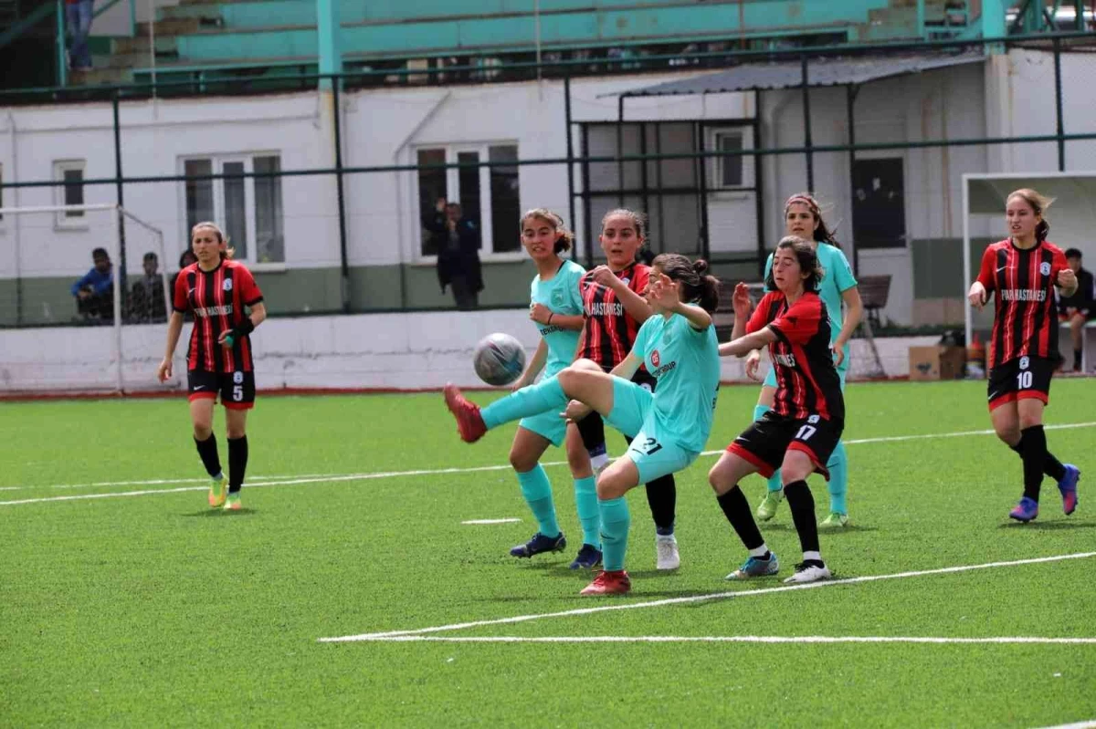 Horozkentspor, Afyon\'u 8 golle geçti