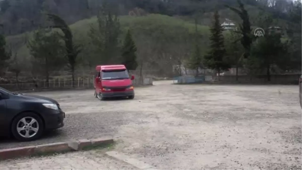 İş insanı Erdim 50 öğrenciye bisiklet hediye etti