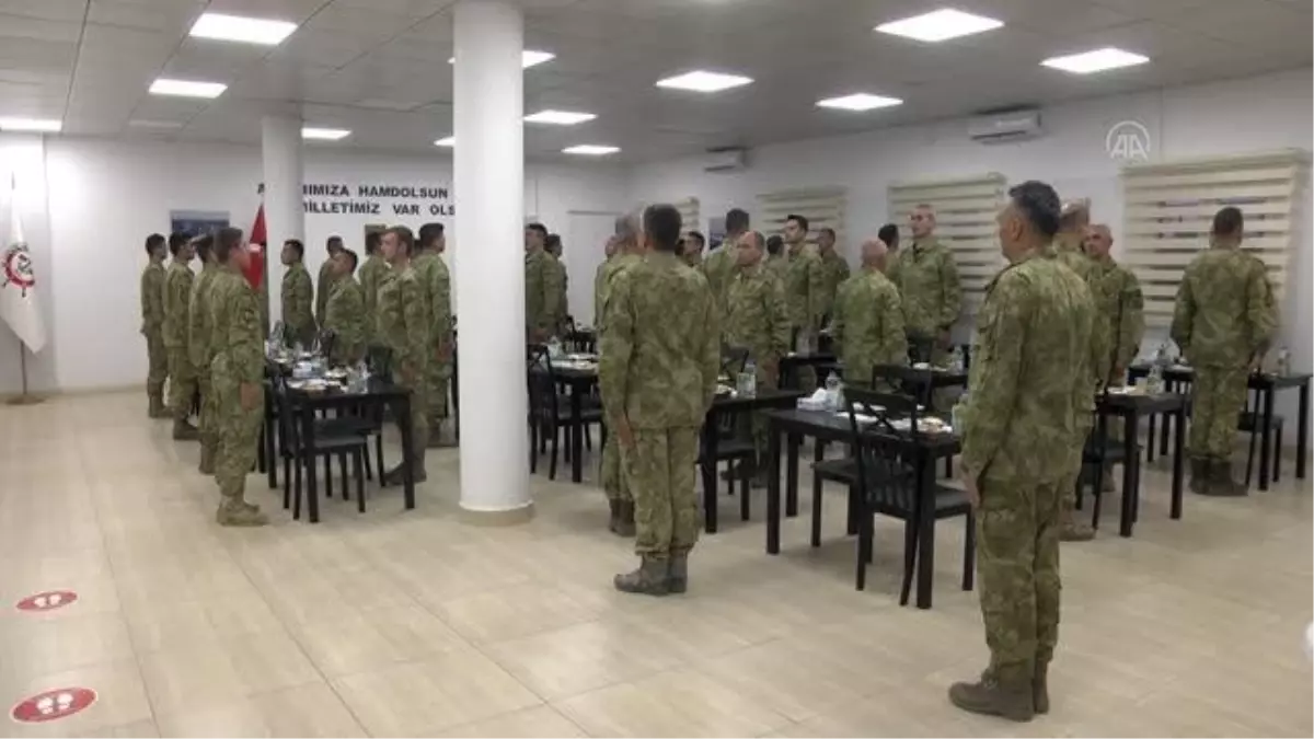 Libya\'da görevli Türk Silahlı Kuvvetleri deniz unsurları ilk iftarını yaptı