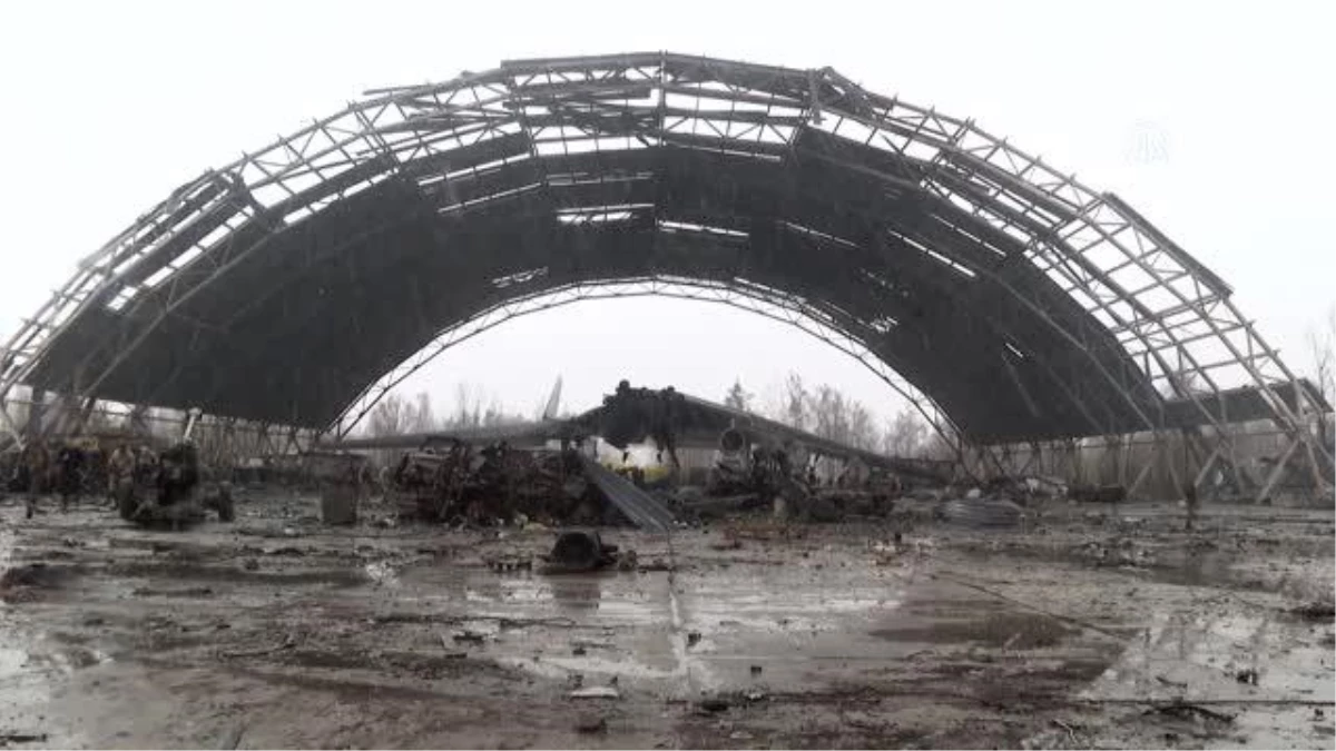 Rusya\'nın vurduğu Ukrayna\'daki Antonov An-225\'in enkazı AA tarafından görüntüledi