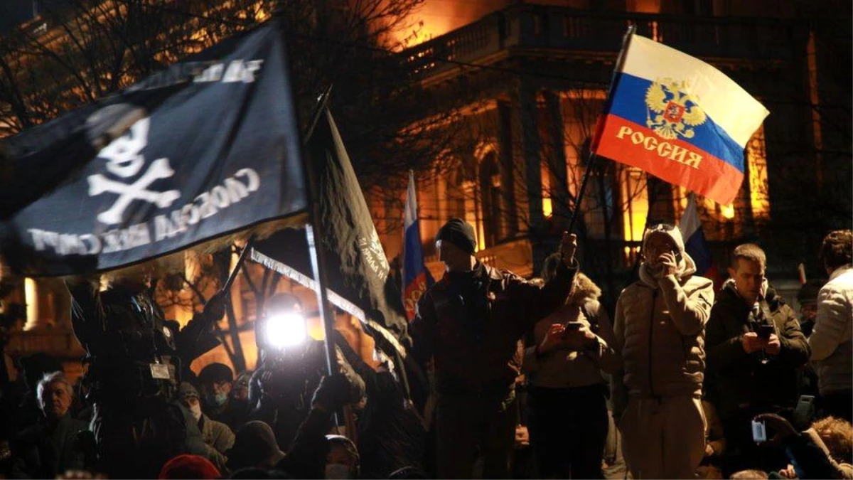 Ukrayna: Sırbistan neden Rusya ve AB arasında kaldı?