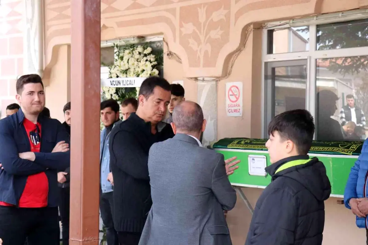 Survivor ekibindeki Sakaryalı genç kalbine yenildi, Acun Ilıcalı ailenin yanındaydı