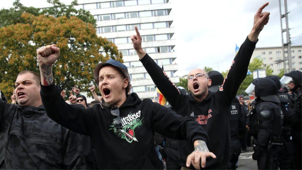 Almanya\'da mültecilerin kaldığı yurdu kundaklayan neo-Nazi 31 yıl sonra yakalandı