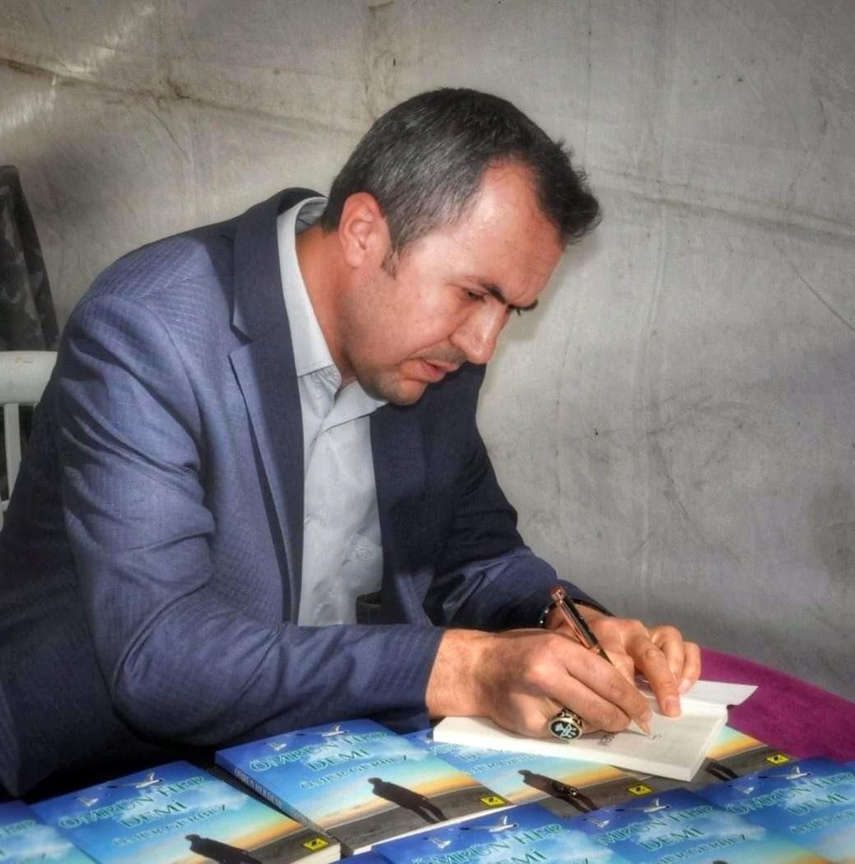 'Candan İçre' okuyucularıyla buluştu