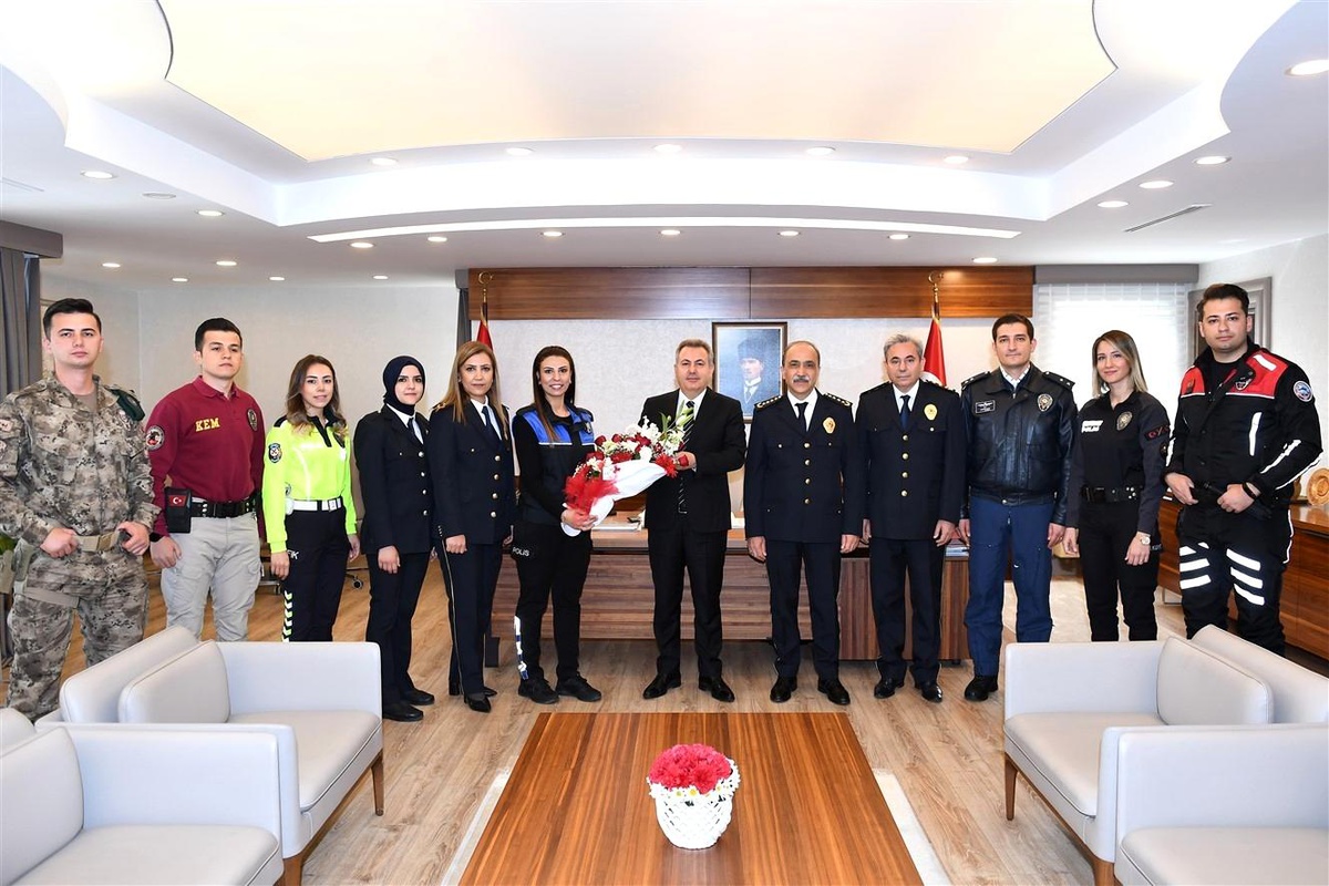 Adana Valisi Süleyman Elban\'a, İl Emniyet Müdürü İnci\'den ziyaret