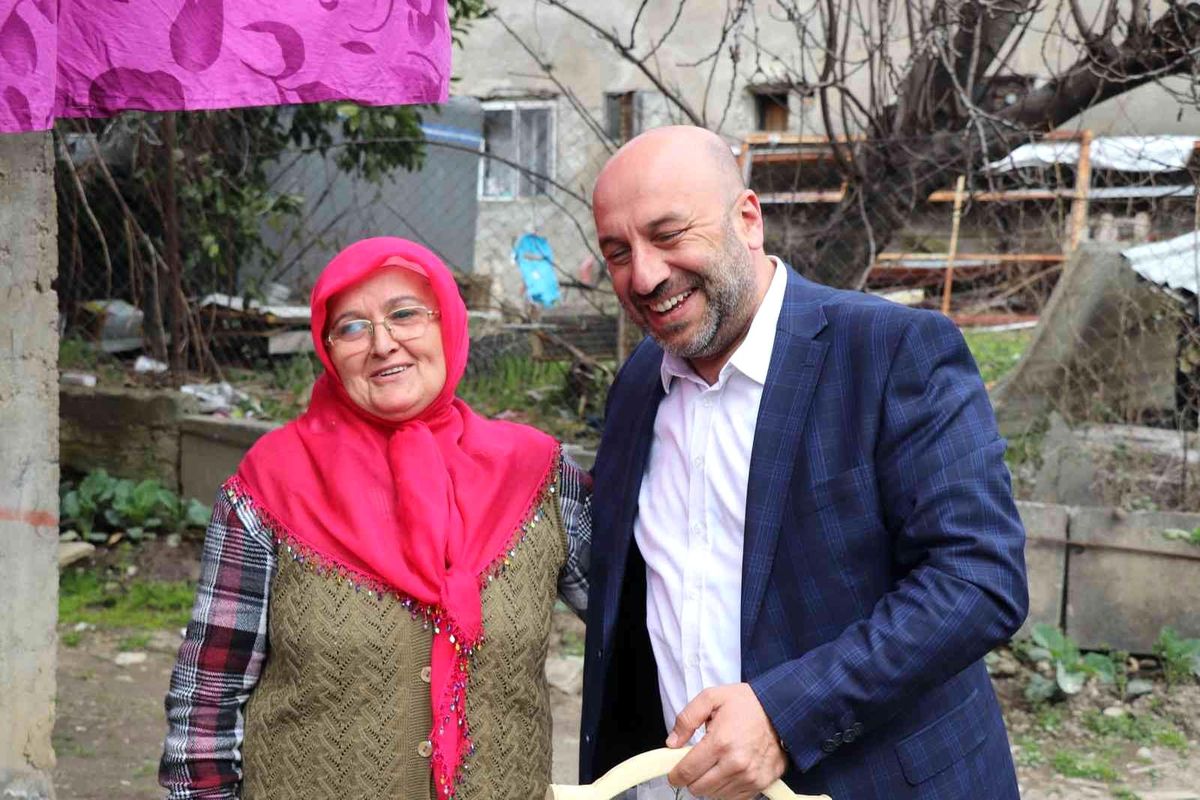 Hayvansever Duman\'a Başkan Özlü\'den teşekkür