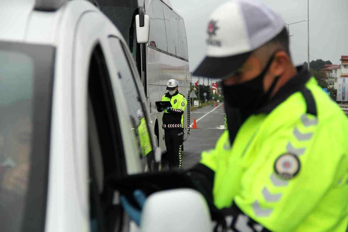 Ordu\'da trafik denetimleri hız kesmiyor