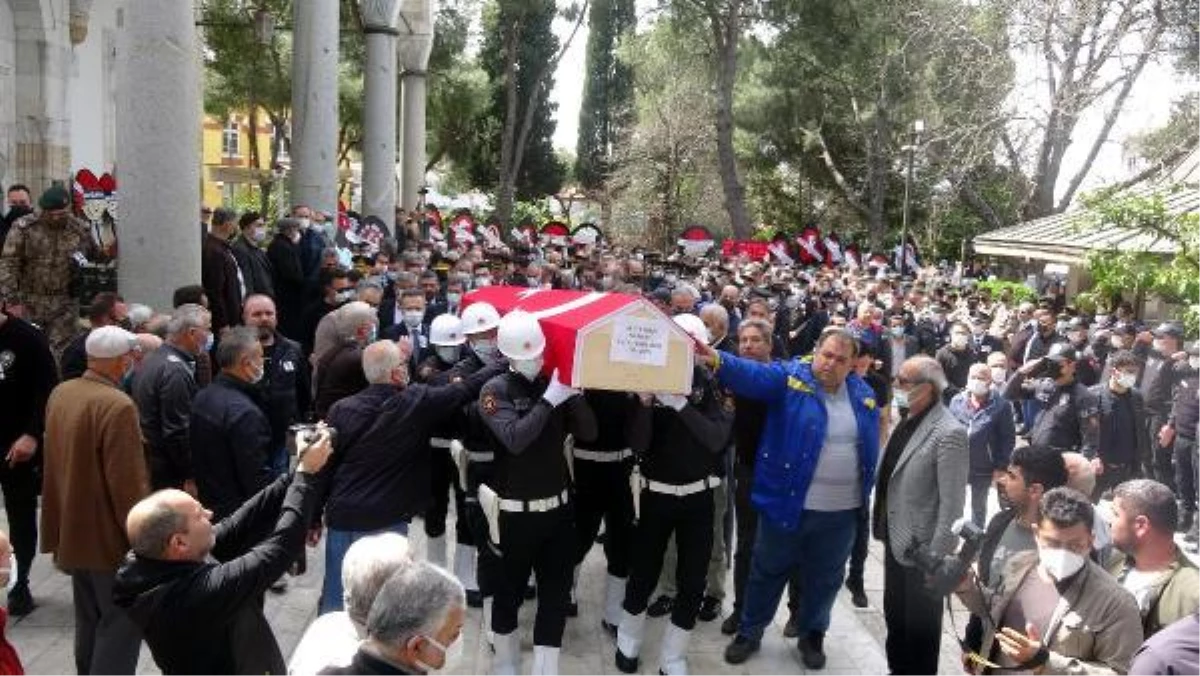 Son dakika haberleri! Polis memuru, meslektaşının silahından çıkan kurşunla yaşamını yitirdi (3)