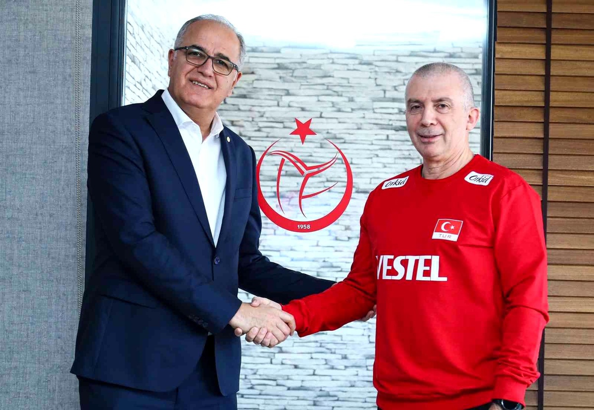 Türkiye Voleybol Federasyonu, Altyapı Kadın Milli Takımlar Koordinatörlüğü görevine Reşat Yazıcıoğulları\'nı getirdi