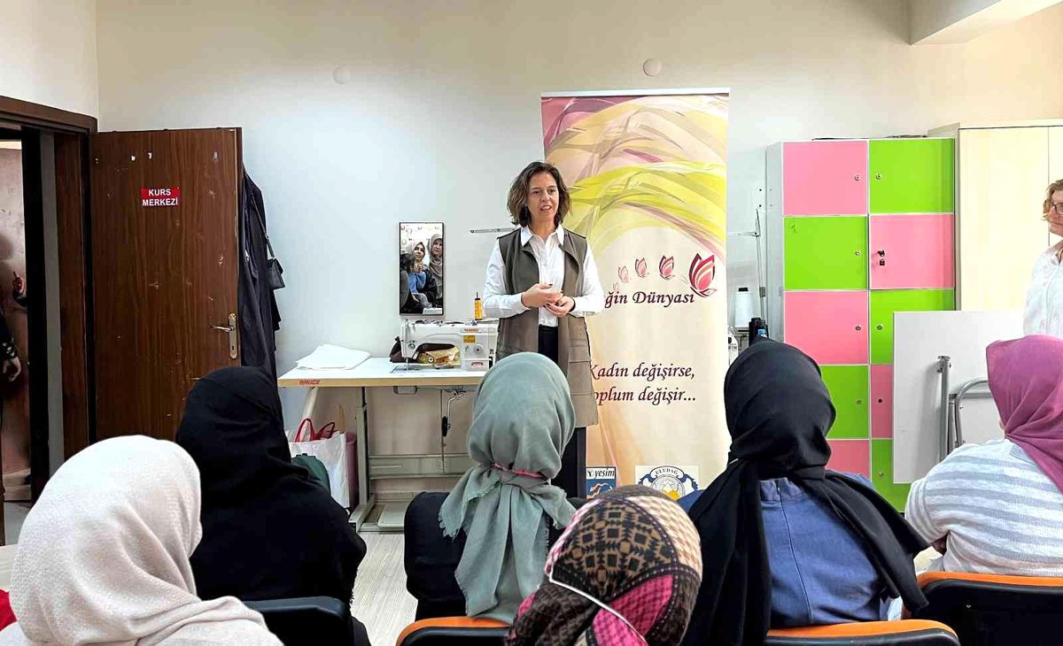 Veli, öğretmen ve öğrenci üçgeninde etkili ve başarılı iletişim
