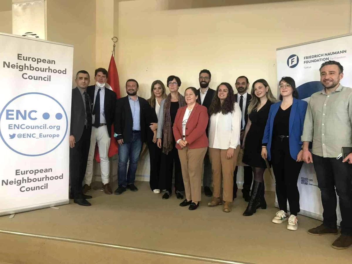 AB\'de Türkiye\'deki Gençler İçin Eğitim, Değişim Kariyer Fırsatları