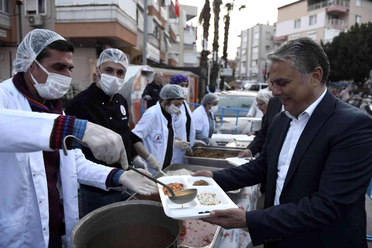 Başkan Uysal, iftarda vatandaşlarla buluşuyor