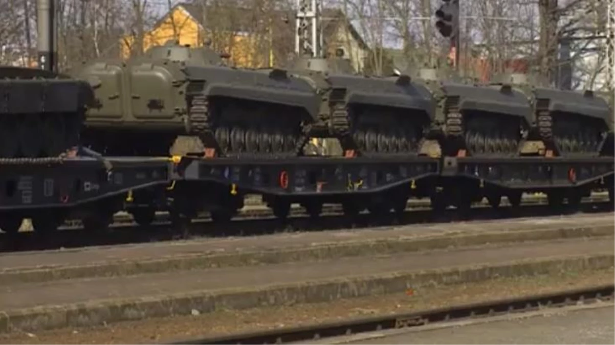Çekya\'dan Ukrayna\'ya yardım eli uzandı! Çok sayıda Rus yapımı T-72 tankı gönderdiler