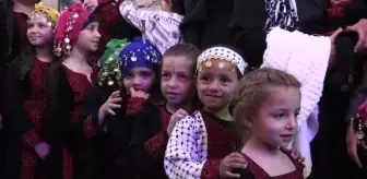 Filistinli çocuklar, işgal altındaki Doğu Kudüs'te ramazan feneri etkinliğiyle eğlendi