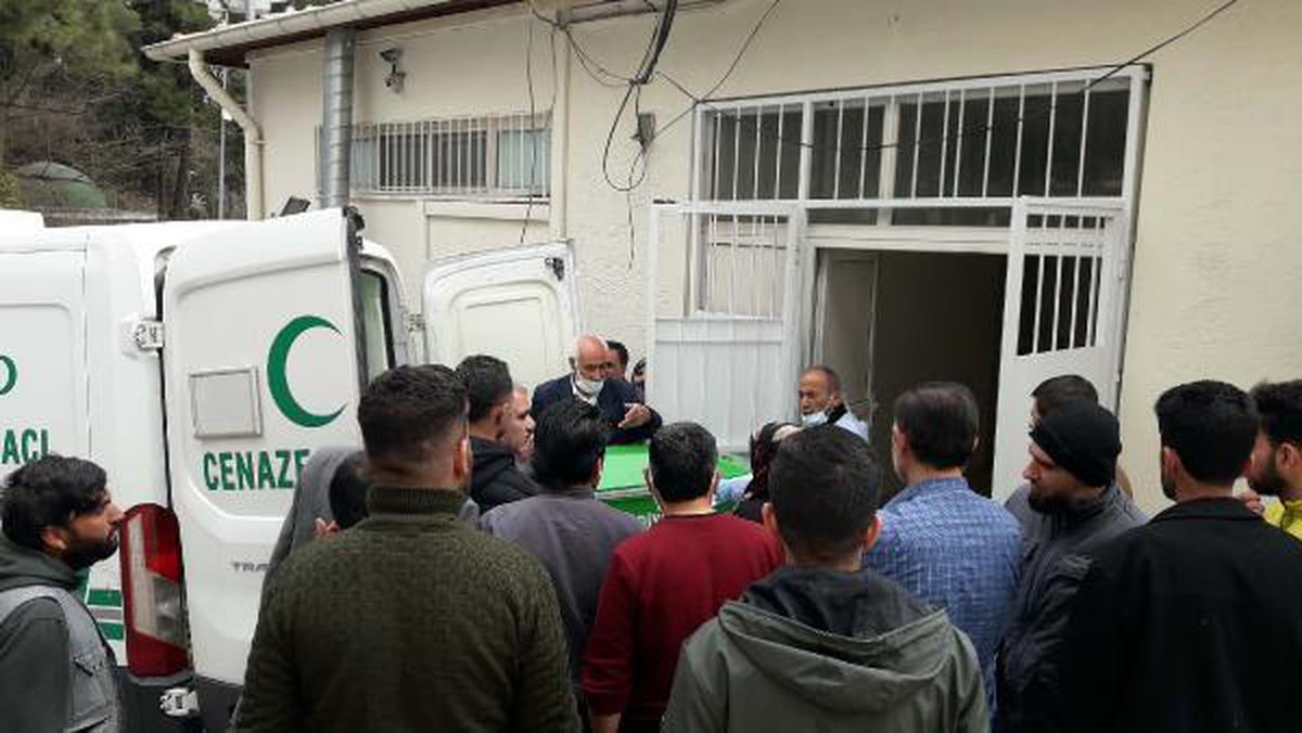 İNŞAATTAN DÜŞEN BOYA USTASI ÖLDÜ